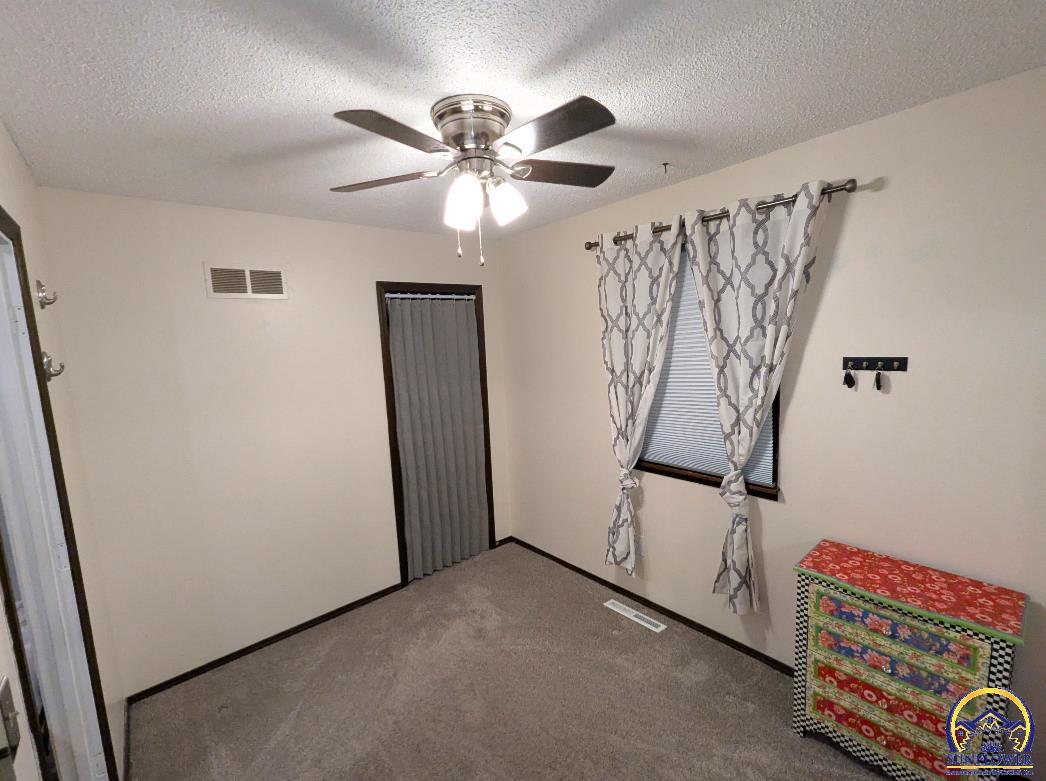 16500 Cameron Circle Wamego, KS 66547 - Photo 11 of 18