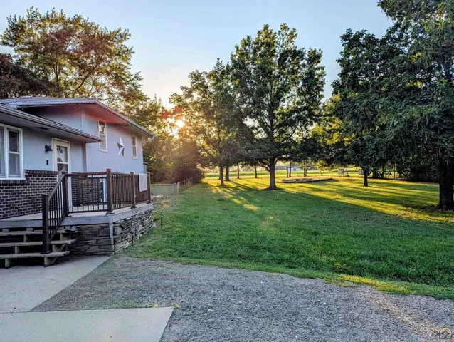 $298,000 | 16500 Cameron Circle, Wamego, KS 66547