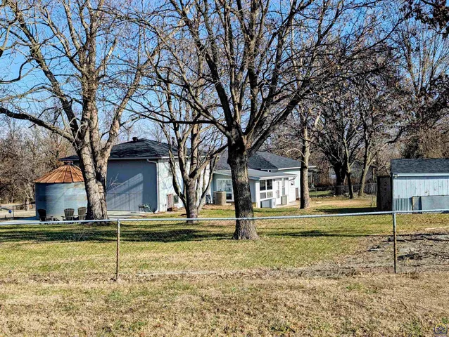 $298,000 | 16500 Cameron Circle, Wamego, KS 66547