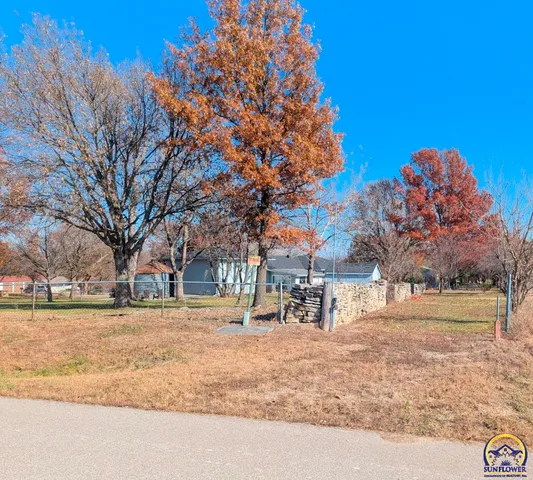 $298,000 | 16500 Cameron Circle, Wamego, KS 66547