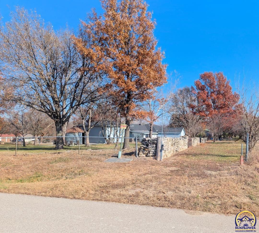 16500 Cameron Circle Wamego, KS 66547 - Photo 4 of 18