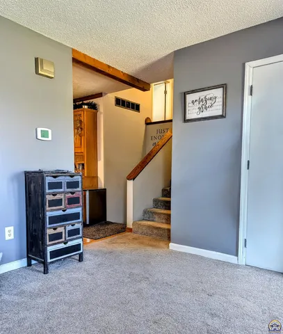 $298,000 | 16500 Cameron Circle, Wamego, KS 66547