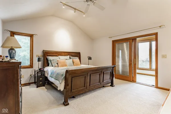 $945,000 | 709 Pleasant Point Circle, Cicero, IN 46034