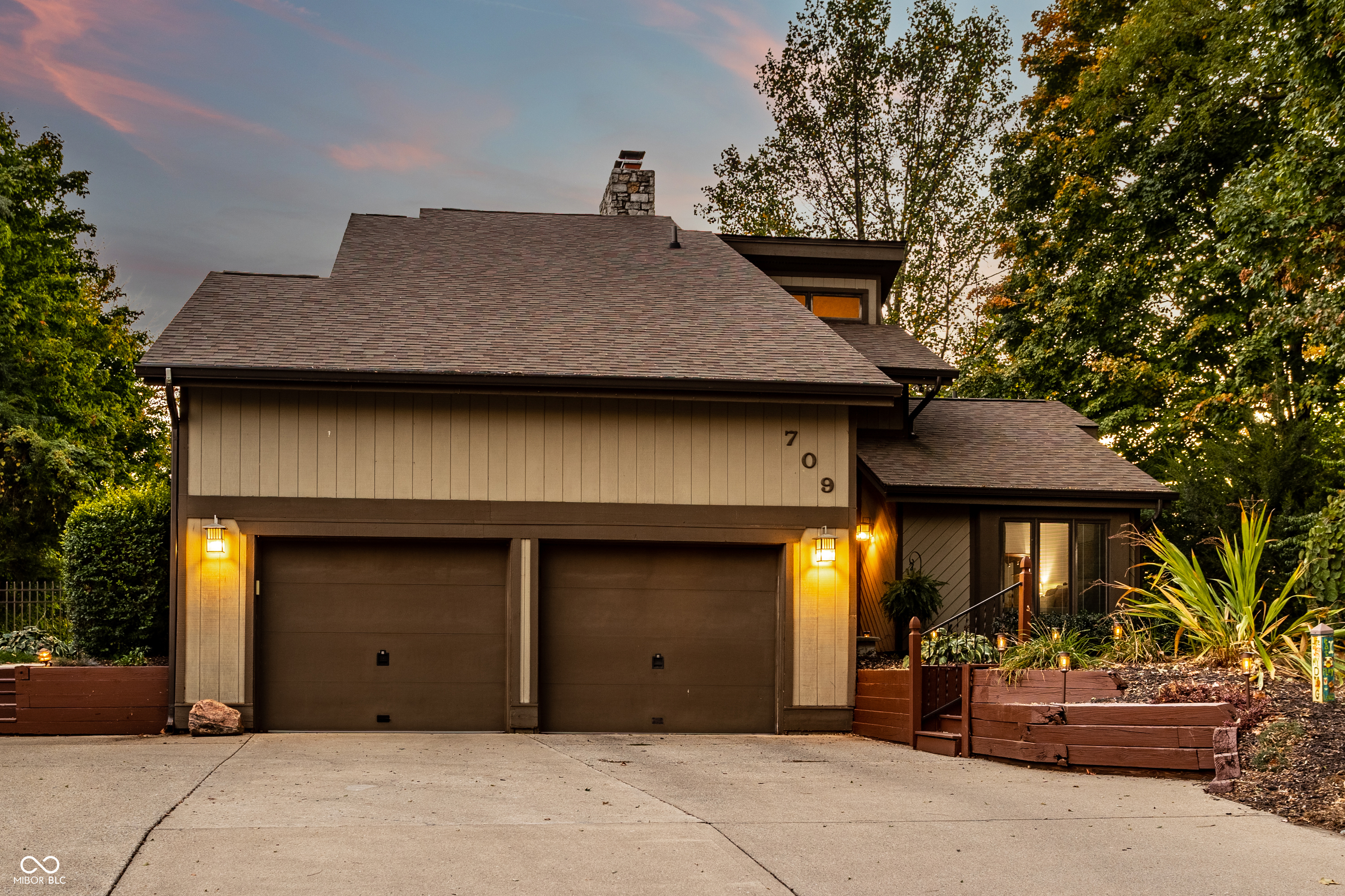 709 Pleasant Point Circle Cicero, IN 46034 - Photo 2 of 61