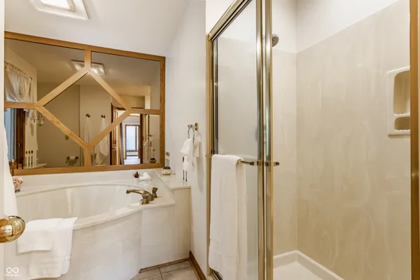 $945,000 | 709 Pleasant Point Circle, Cicero, IN 46034