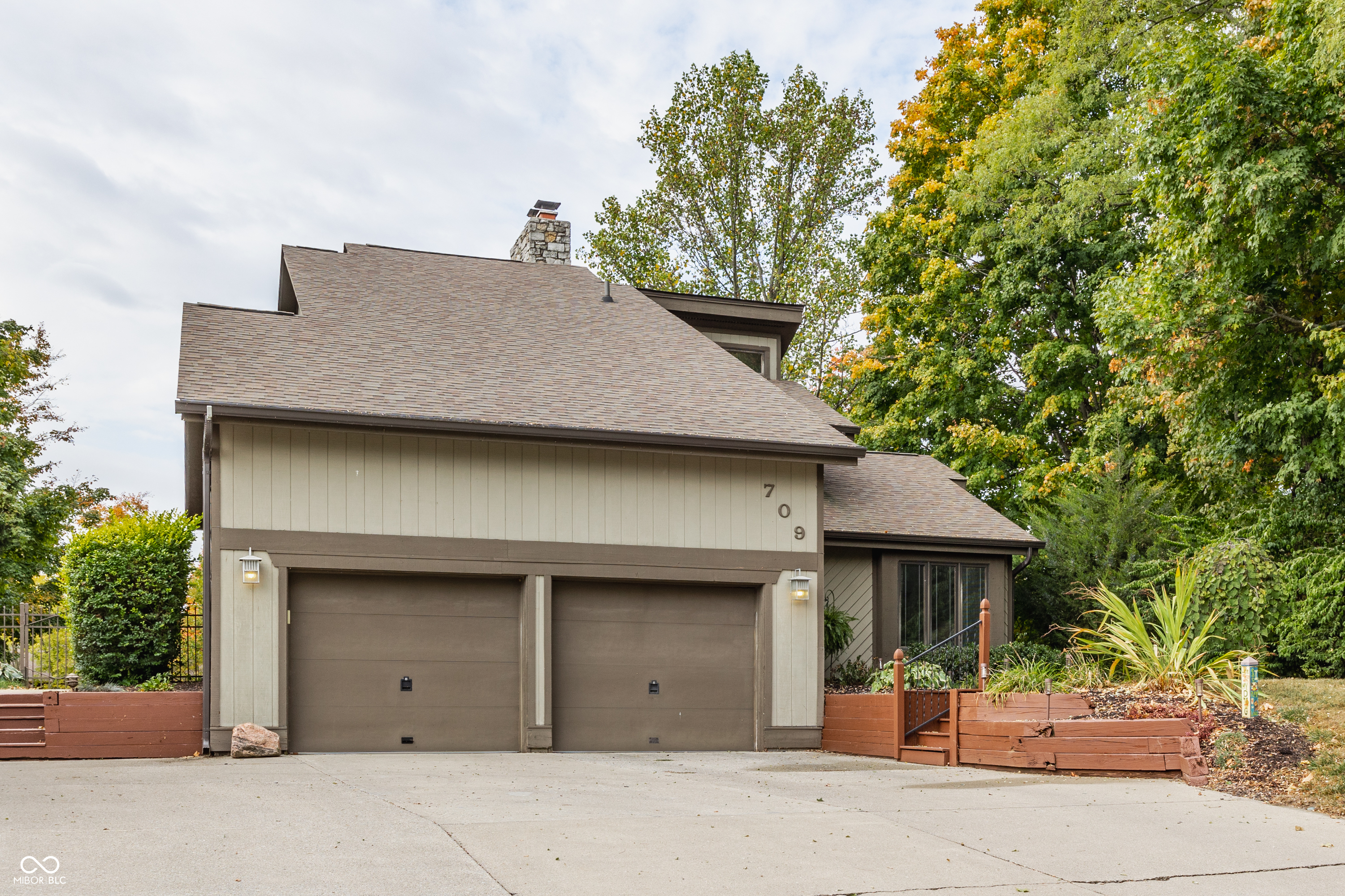 709 Pleasant Point Circle Cicero, IN 46034 - Photo 3 of 61