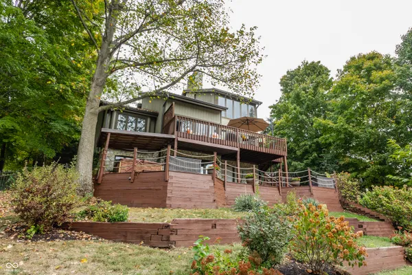 $945,000 | 709 Pleasant Point Circle, Cicero, IN 46034