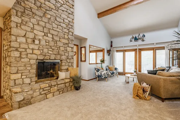 $945,000 | 709 Pleasant Point Circle, Cicero, IN 46034