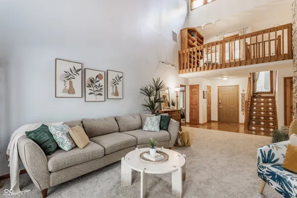 $945,000 | 709 Pleasant Point Circle, Cicero, IN 46034