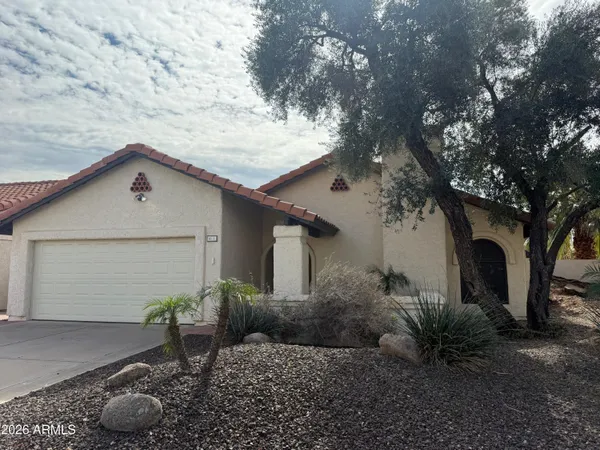 $3,300 | 411 East Marny Road, Tempe, AZ 85288