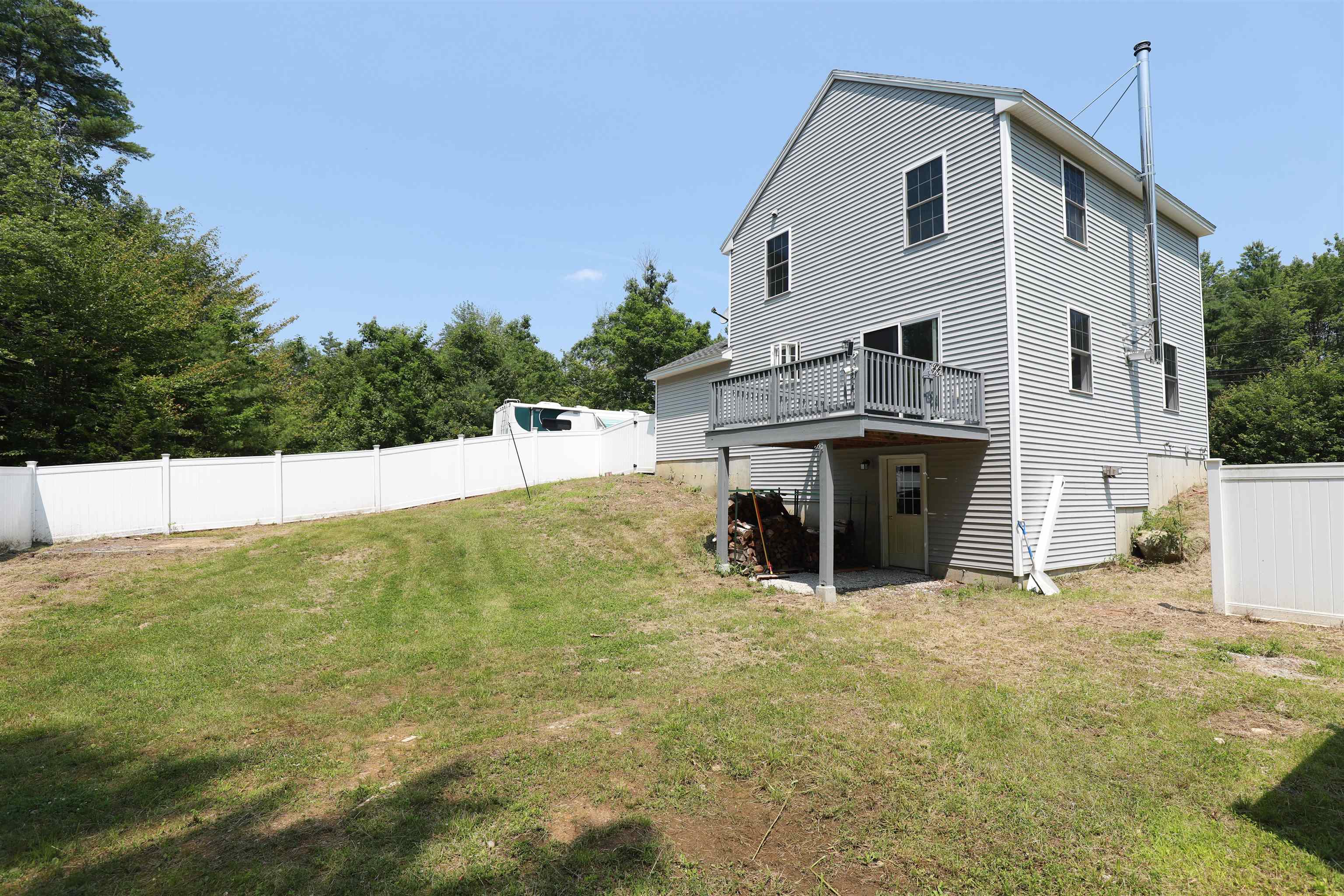 747 South Barnstead Road Barnstead, NH 03225 - Photo 3 of 32