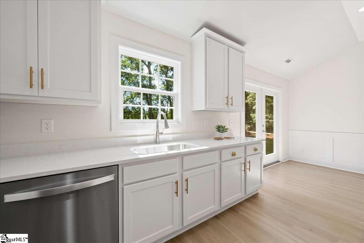 1005 Cove Circle Anderson, SC 29626 - Photo 13 of 39