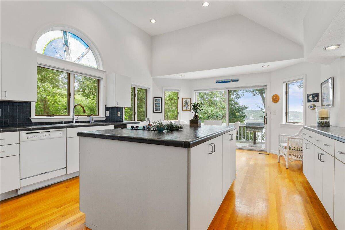 19 Ockway Bay Road Mashpee, MA 02649 - Photo 15 of 79 22-19Ock-122