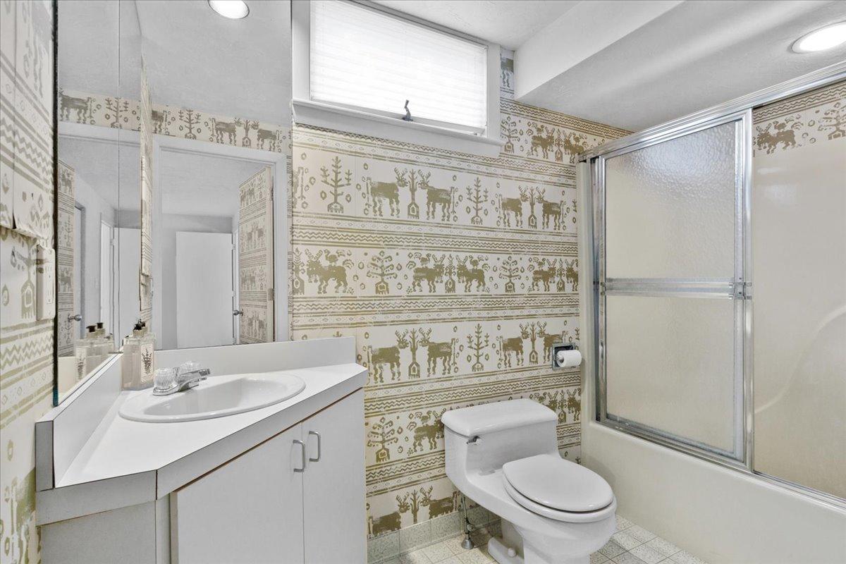 19 Ockway Bay Road Mashpee, MA 02649 - Photo 39 of 79 a bathroom with a toilet a sink and a shower