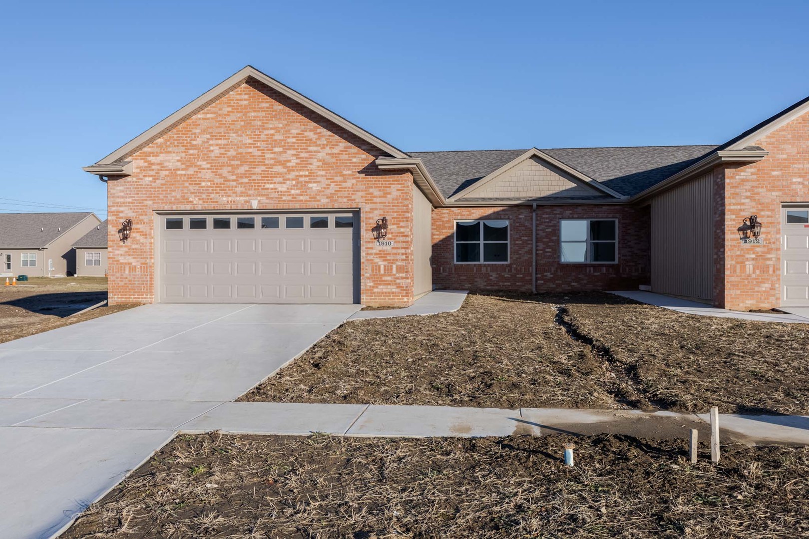 1910 Dunraven Road Bloomington, IL 61704 - Photo 1 of 33 Gallery Image 1
