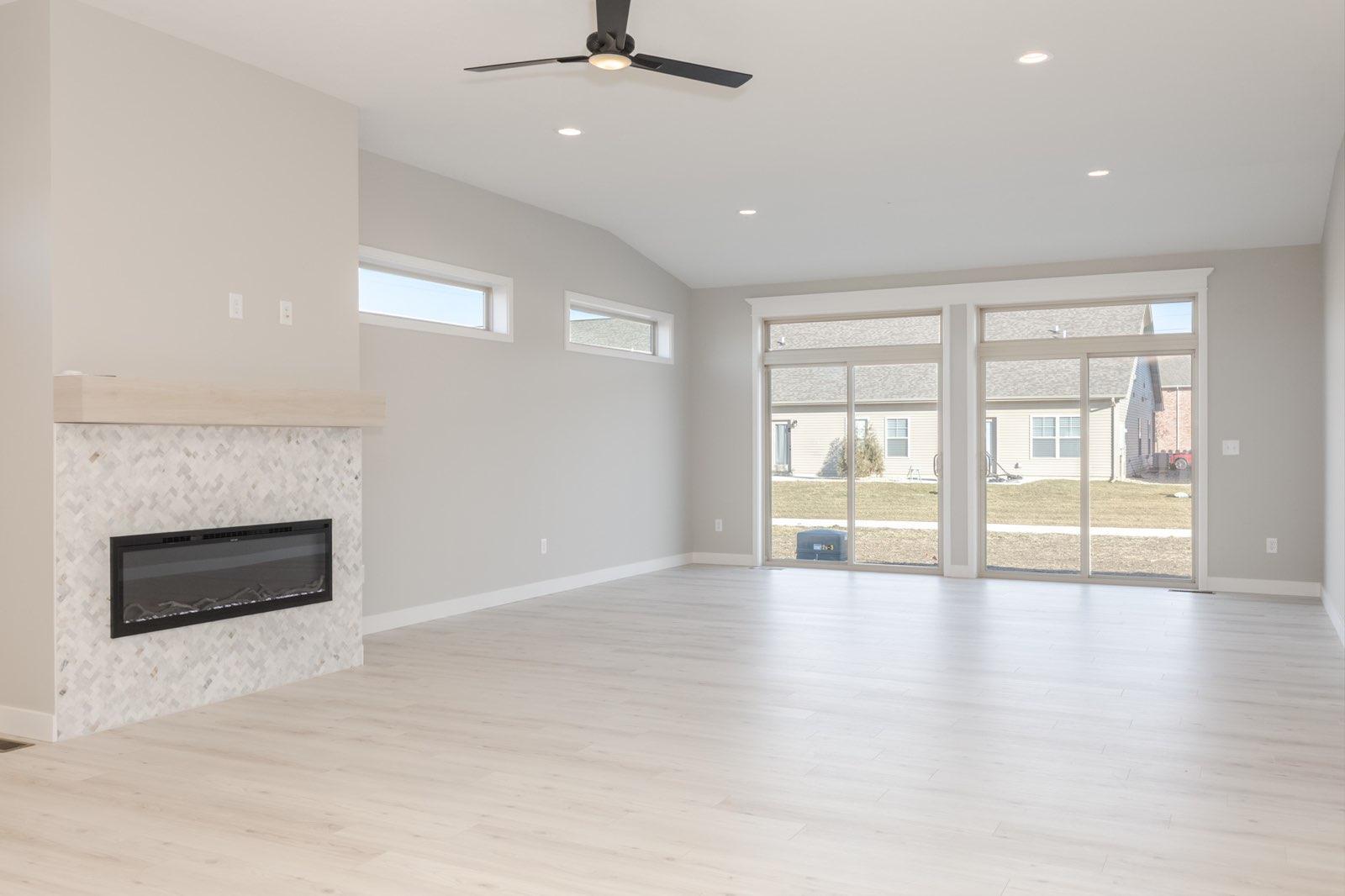 1910 Dunraven Road Bloomington, IL 61704 - Photo 6 of 33 Gallery Image 6