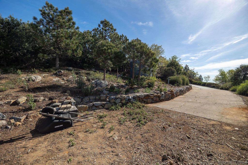 15962 North Peak Road Julian, CA 92036 - Photo 3 of 16