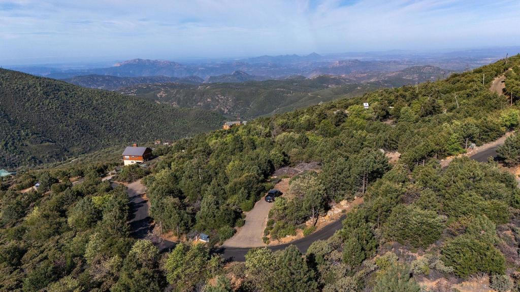 15962 North Peak Road Julian, CA 92036 - Photo 9 of 16 view of city and mountain