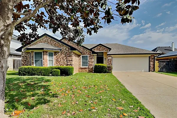 $2,045 | 721 Windridge Lane, Burleson, TX 76028