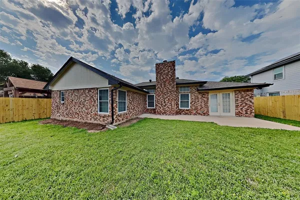 $2,045 | 721 Windridge Lane, Burleson, TX 76028