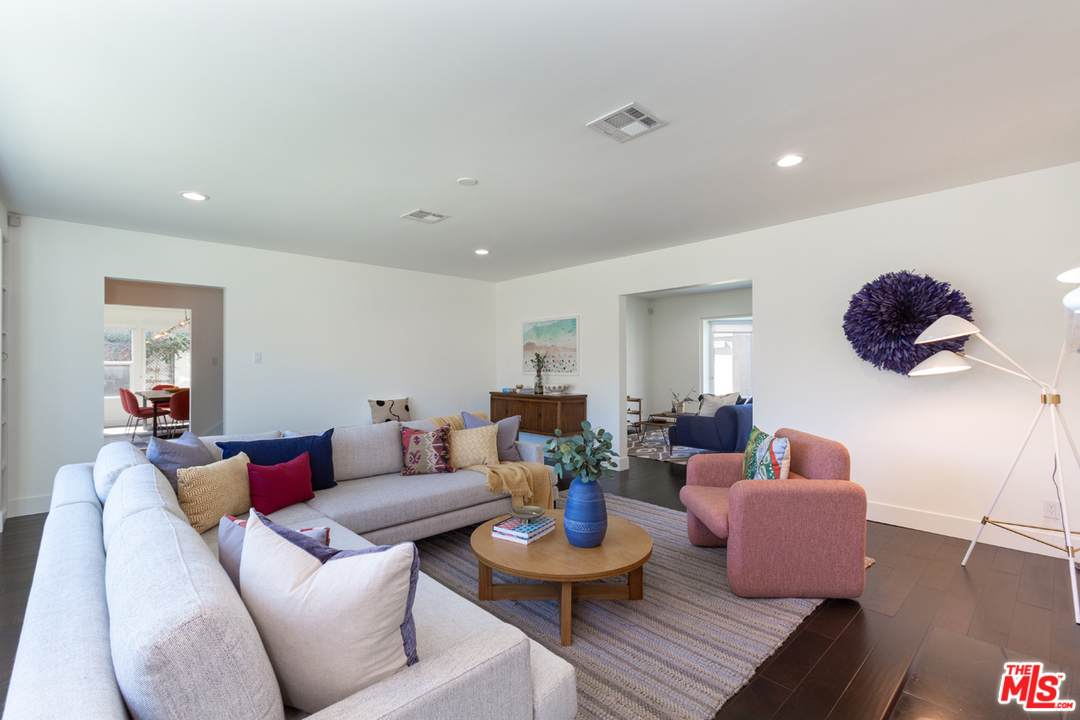 2003 Virginia Road Los Angeles, CA 90016 - Photo 4 of 50 Gallery Image 4