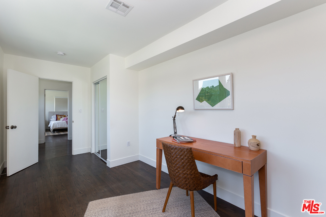 2003 Virginia Road Los Angeles, CA 90016 - Photo 34 of 50 Gallery Image 34