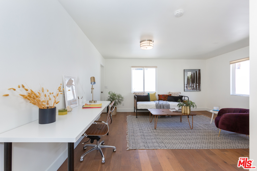 2003 Virginia Road Los Angeles, CA 90016 - Photo 44 of 50 Gallery Image 44