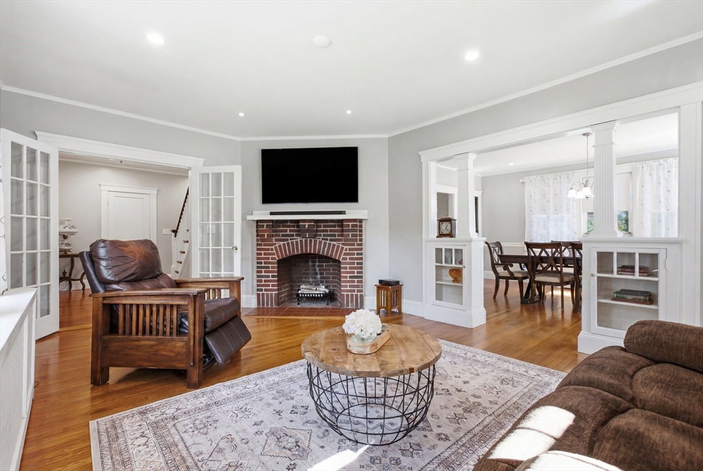 79 Orange Street Reading, MA 01867 - Photo 10 of 42