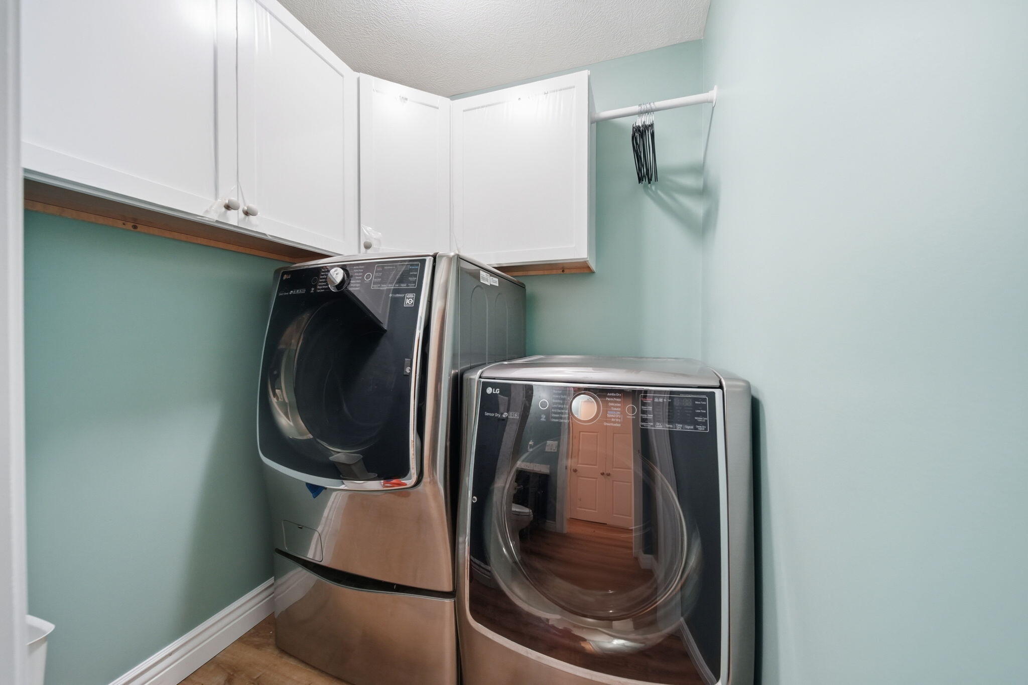 5178 Stone River Road Jackson, MI 49201 - Photo 8 of 41 Main Floor Laundry
