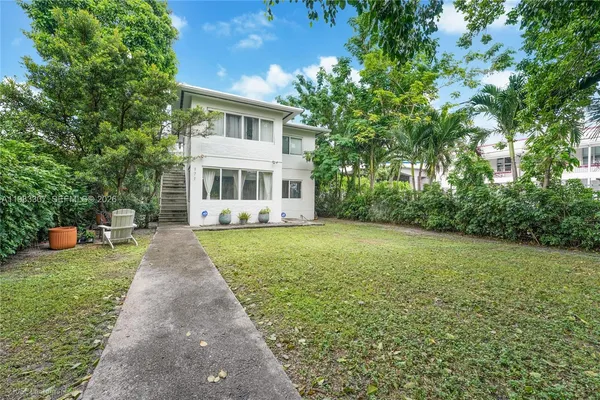 $2,400 | 171 Northeast 46th Street, Unit 1, Miami, FL 33137