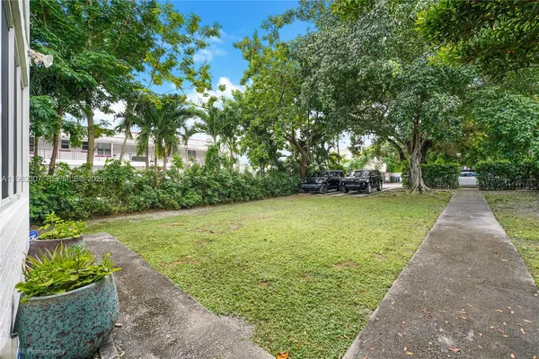 $2,400 | 171 Northeast 46th Street, Unit 1, Miami, FL 33137