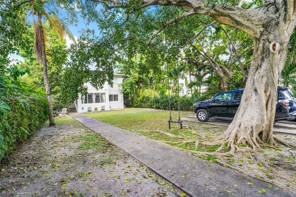 $2,400 | 171 Northeast 46th Street, Unit 1, Miami, FL 33137