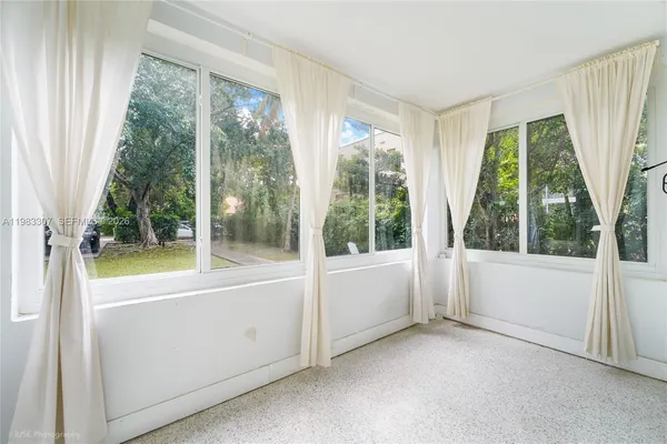 $2,400 | 171 Northeast 46th Street, Unit 1, Miami, FL 33137