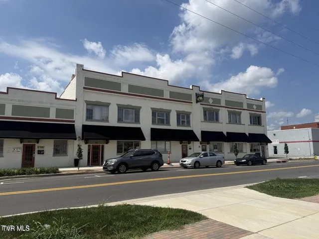 $800 | 555 East Main Street, Unit 201, Kingsport, TN 37660