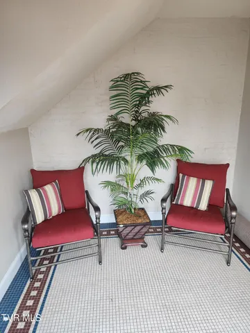 $800 | 555 East Main Street, Unit 201, Kingsport, TN 37660