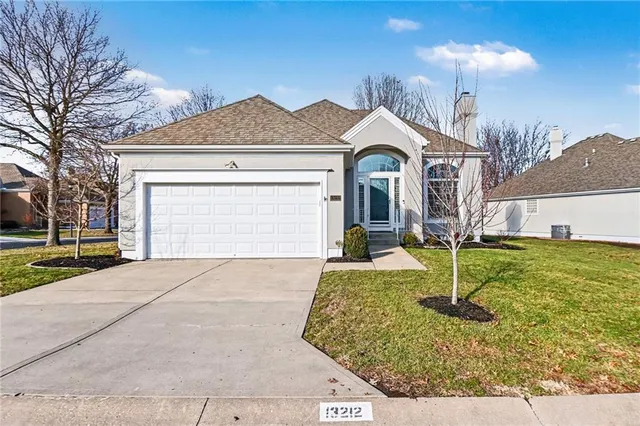 $480,000 | 13212 Summit Street, Kansas City, MO 64145