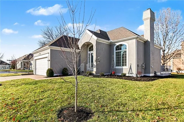 $480,000 | 13212 Summit Street, Kansas City, MO 64145