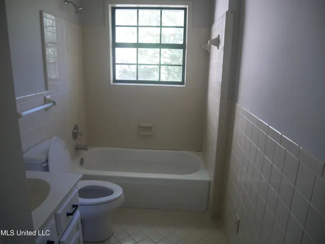 $1,495 | 5800 Dover Drive, Horn Lake, MS 38637