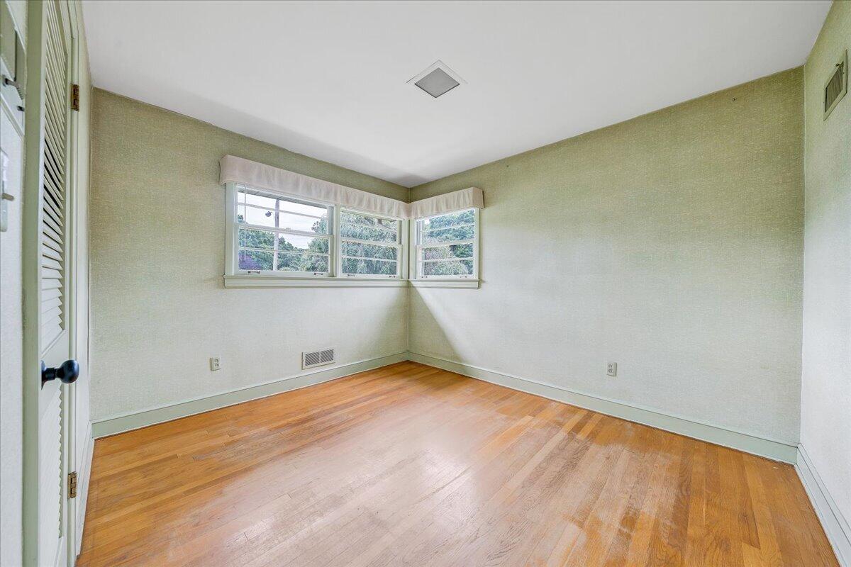2725 Lofton Road Southwest Roanoke, VA 24015 - Photo 17 of 24 16-MIB03520
