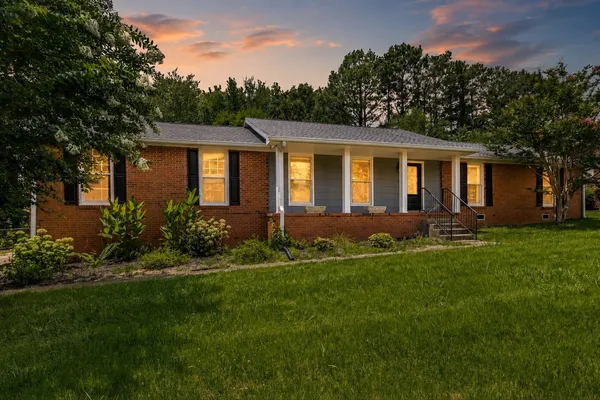 $454,900 | 127 Sam Davis Drive, Springfield, TN 37172