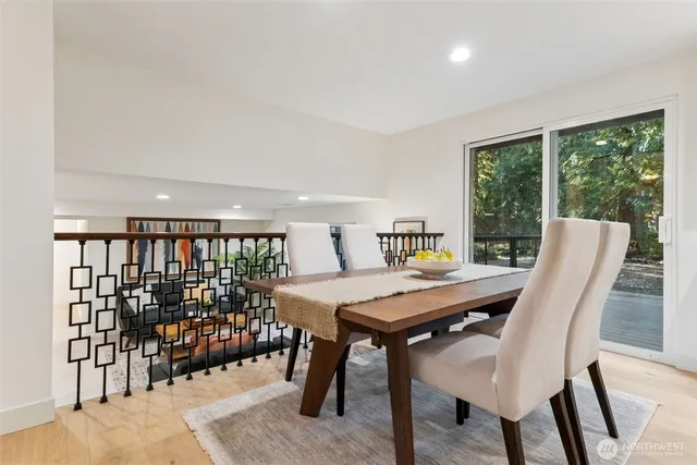 $1,395,000 | 14925 258th Avenue Southeast, Issaquah, WA 98027