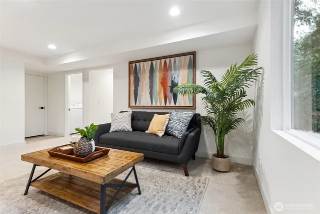 $1,395,000 | 14925 258th Avenue Southeast, Issaquah, WA 98027