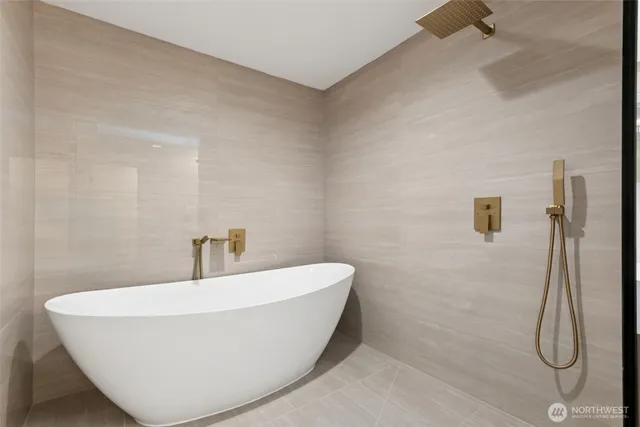 $1,395,000 | 14925 258th Avenue Southeast, Issaquah, WA 98027