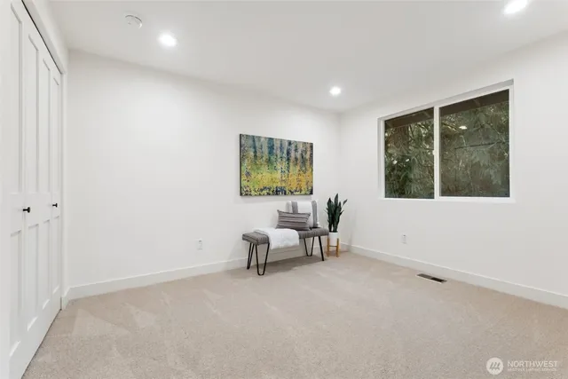 $1,395,000 | 14925 258th Avenue Southeast, Issaquah, WA 98027