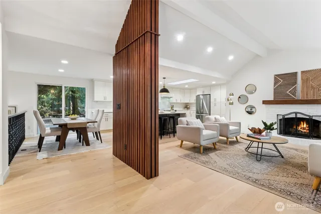 $1,395,000 | 14925 258th Avenue Southeast, Issaquah, WA 98027