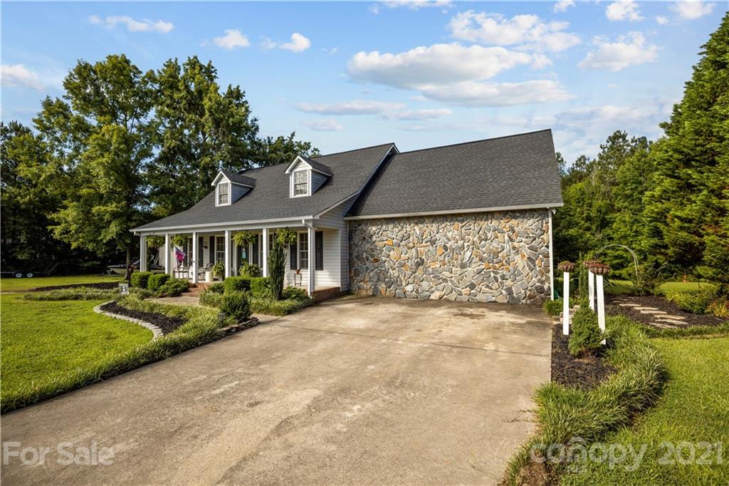 3236 J B Denton Road Lancaster, SC 29720 - Photo 2 of 46 Gallery Image 2