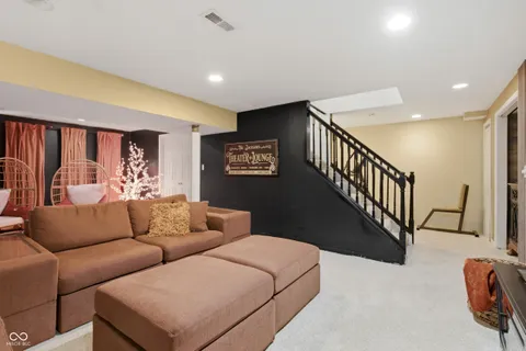 $350,000 | 6865 Hollingsworth Drive, Indianapolis, IN 46268