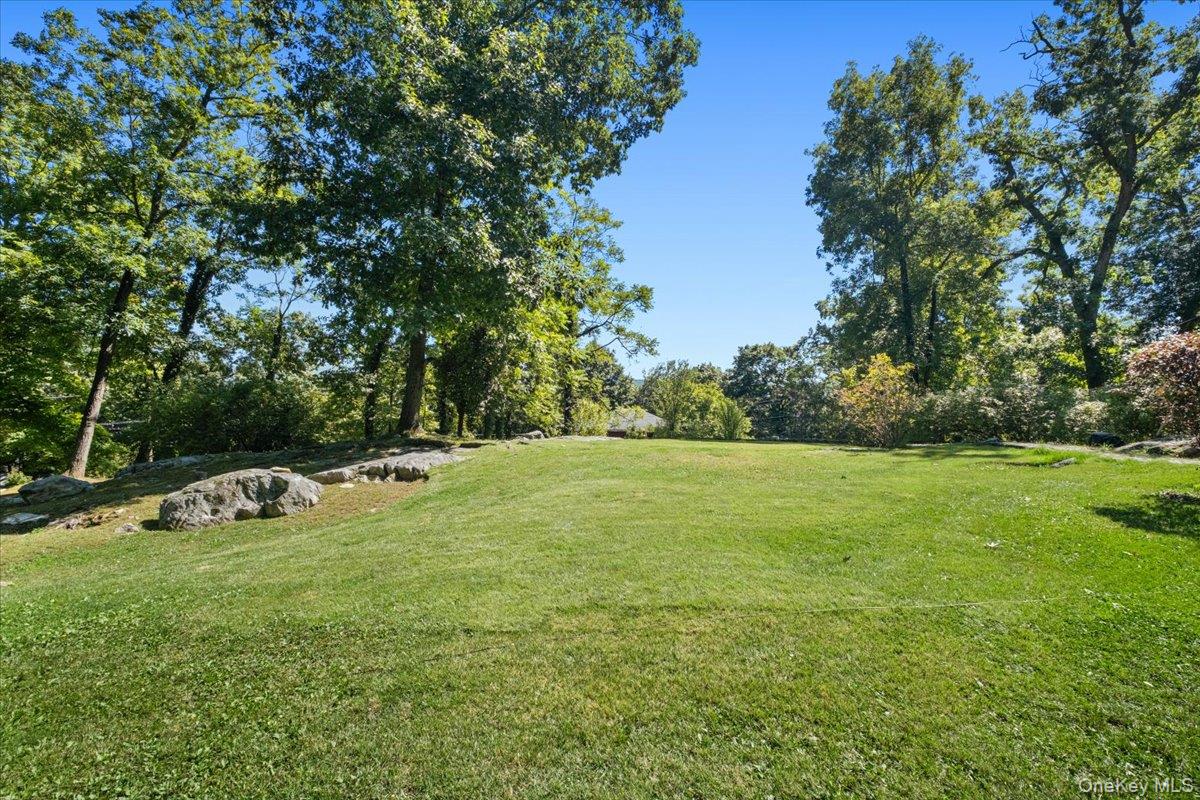 149 Tanglewylde Road Lake Peekskill, NY 10537 - Photo 26 of 36 Gallery Image 26