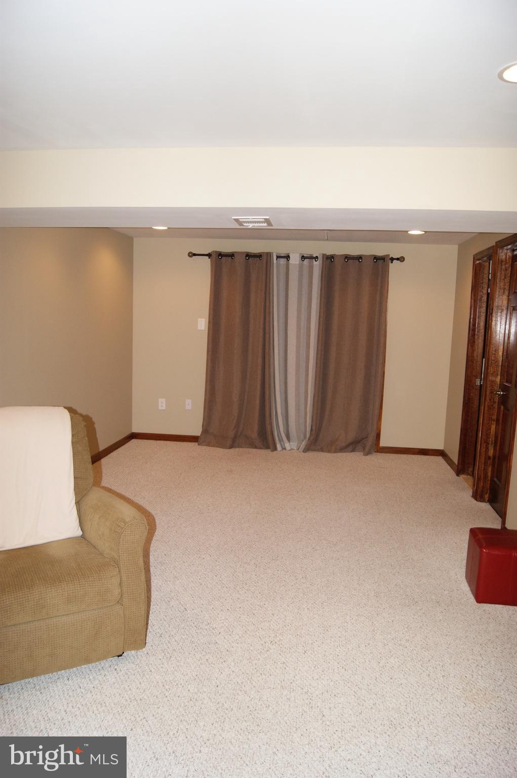 9705 Butterfly Lane Springdale, MD 20721 - Photo 21 of 29 Basement