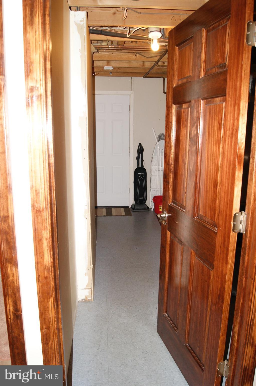 9705 Butterfly Lane Springdale, MD 20721 - Photo 24 of 29 Interior (General) - Laundry and Utility
